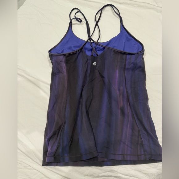 3 Lululemon size 10 tanks - Picture 2 of 7